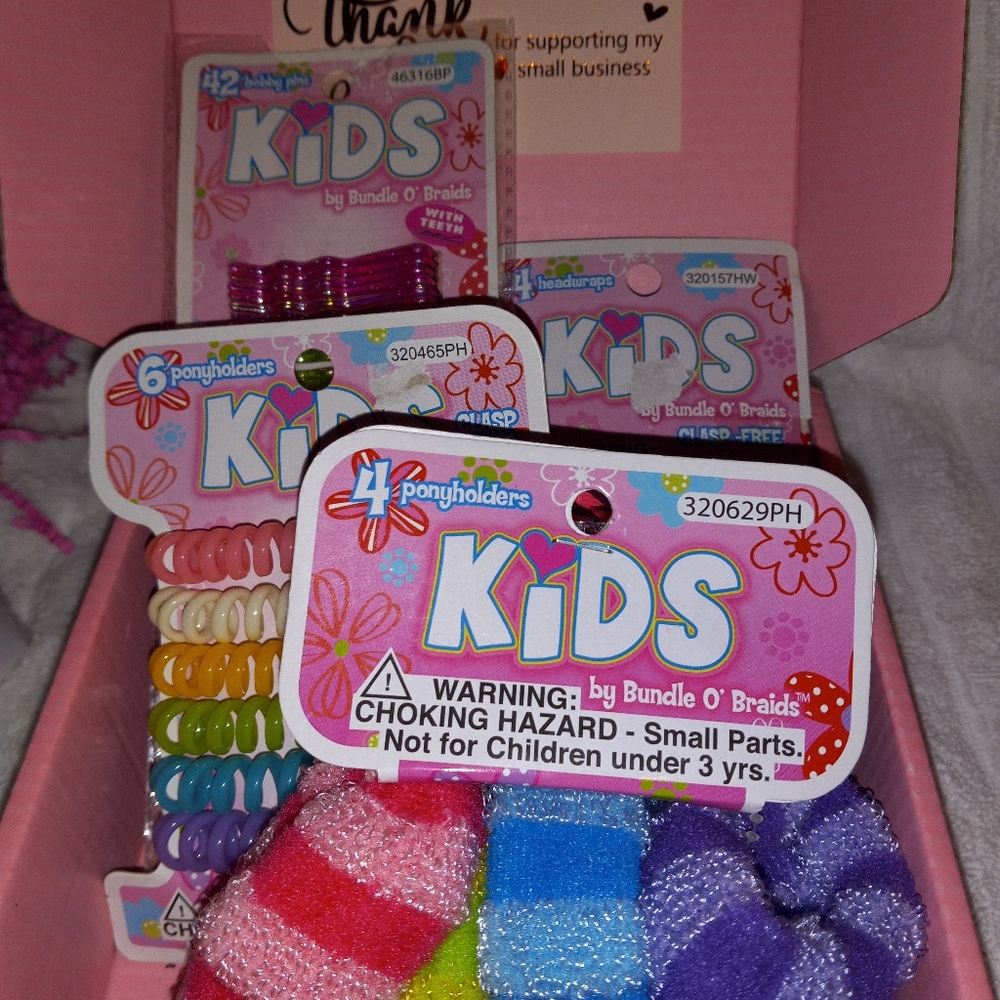 4pack of hair accessories
